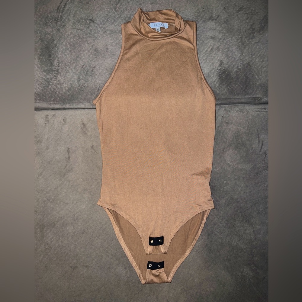 Nude bodysuit